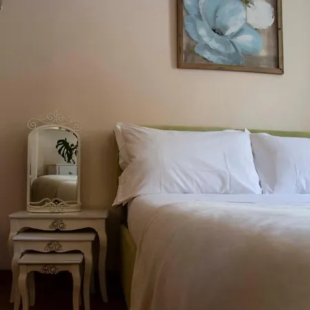 Casa Vacanze La Villetta Tra Cinque Terre E Versilia Ameglia Exterior photo