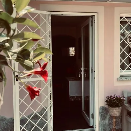 Casa Vacanze La Villetta Tra Cinque Terre E Versilia Ameglia Exterior photo