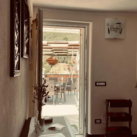 Casa Vacanze La Villetta Tra Cinque Terre E Versilia Ameglia Exterior photo