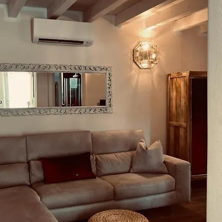 Casa Vacanze La Villetta Tra Cinque Terre E Versilia Ameglia Exterior photo