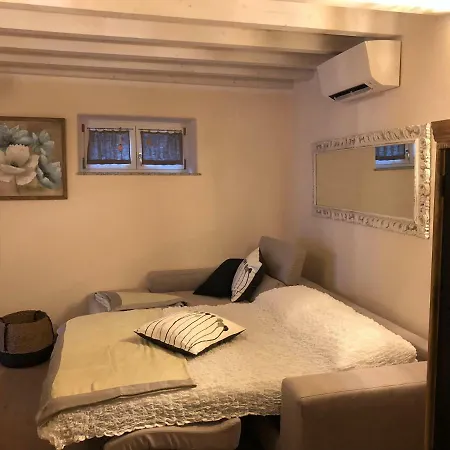 Casa Vacanze La Villetta Tra Cinque Terre E Versilia Ameglia Exterior photo