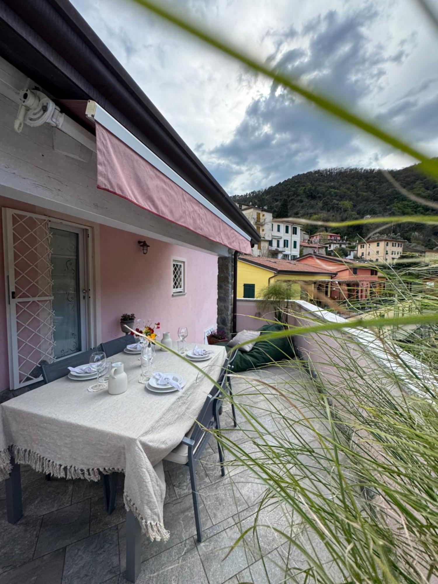 La Tra Cinque Terre E Versilia Holiday home *